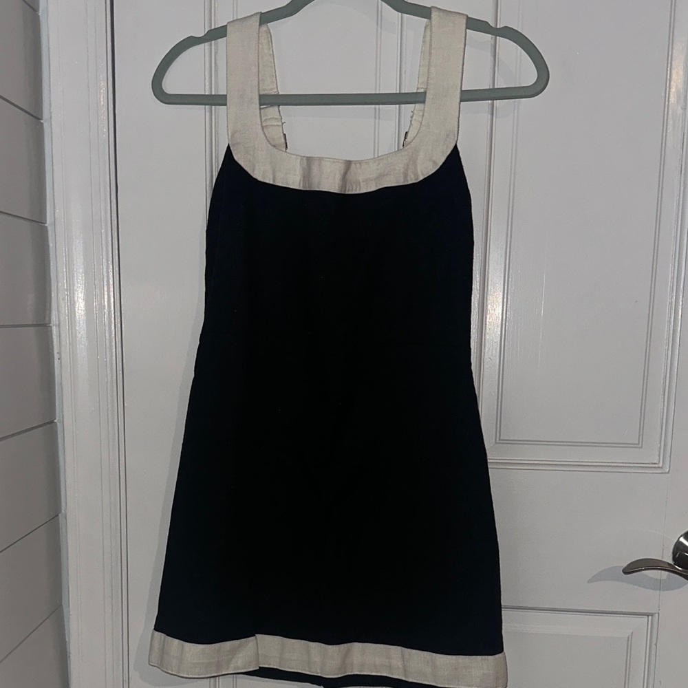 Black & White Linen Mini